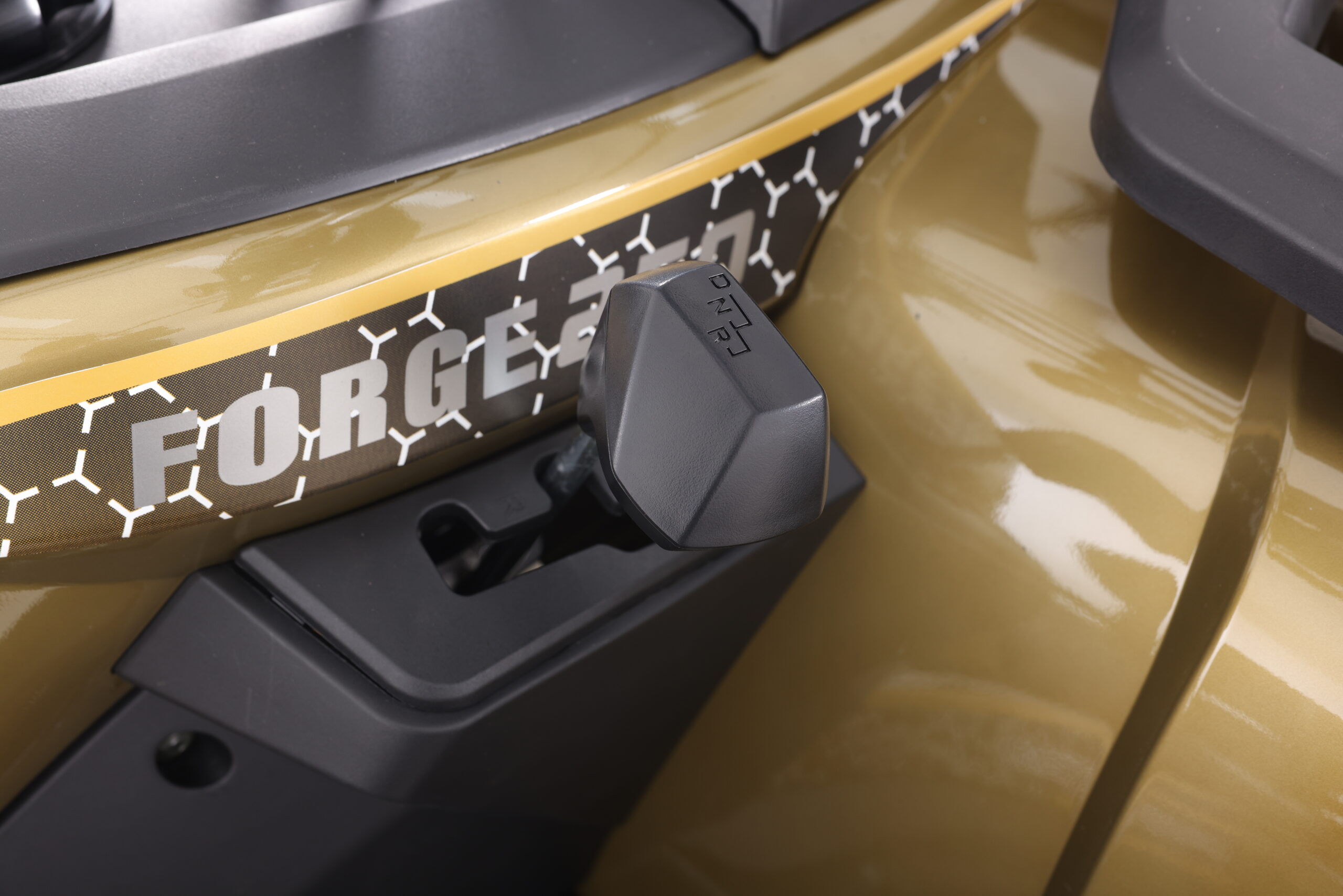 Cuatrimotos Utilitarias Forge 250 dorado de Tao Motor Perú Cuatrimotos Utilitarias Forge 250 dorado de Tao Motor Perú